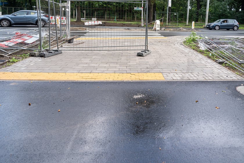 Skrzyżowanie alei Wielkiej Wyspy z ulicą Mickiewicza i aleją Paderewskiego